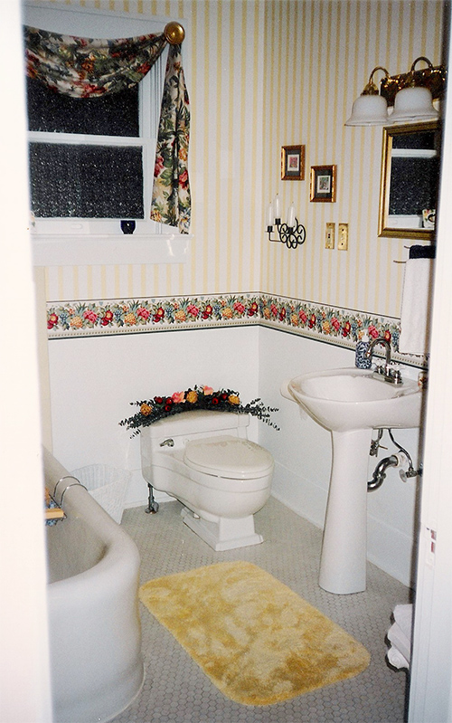 oldbathroom